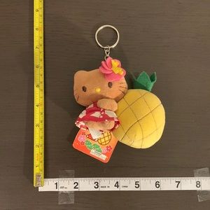 2005 Hello Kitty keychain Plush Tan Kitty wearing Hawaiian dress w/pineapple